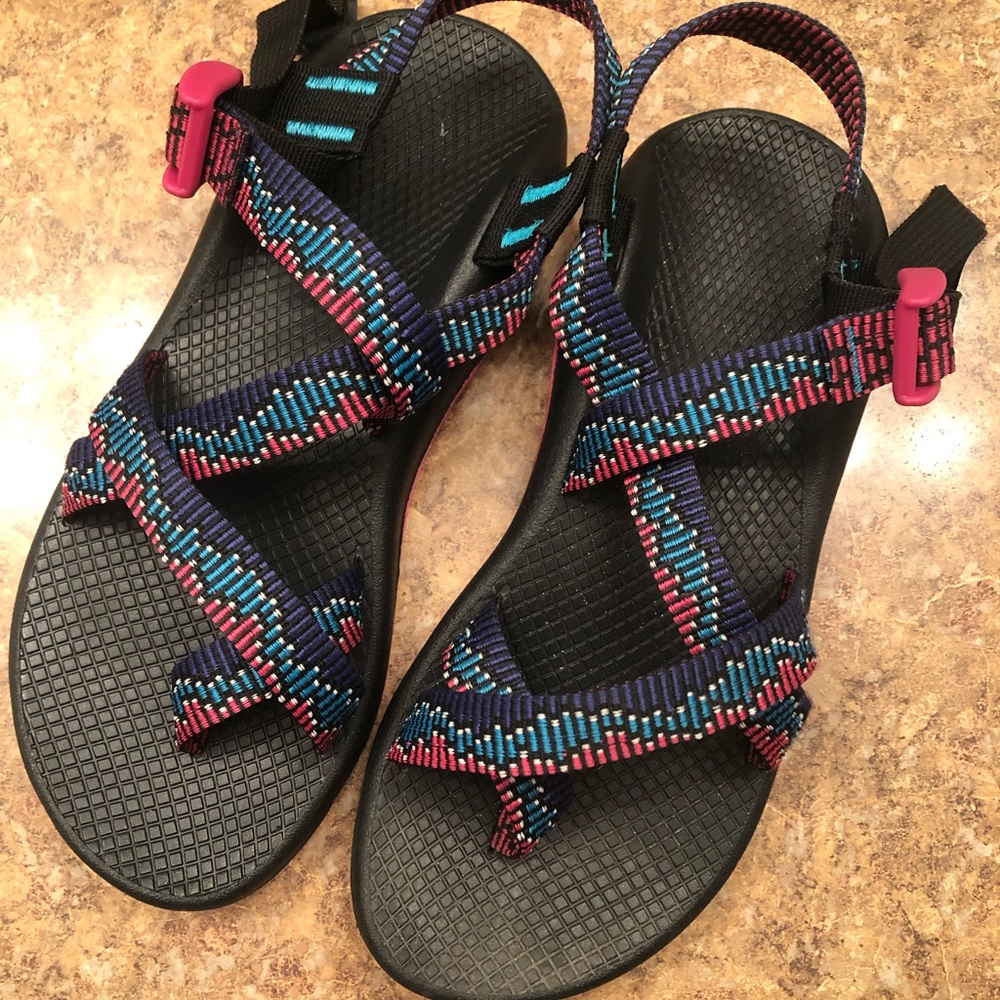 women’s chaco size 8